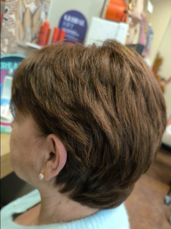 Réalisation de coiffure au salon Coif’Actuel à Templeuve