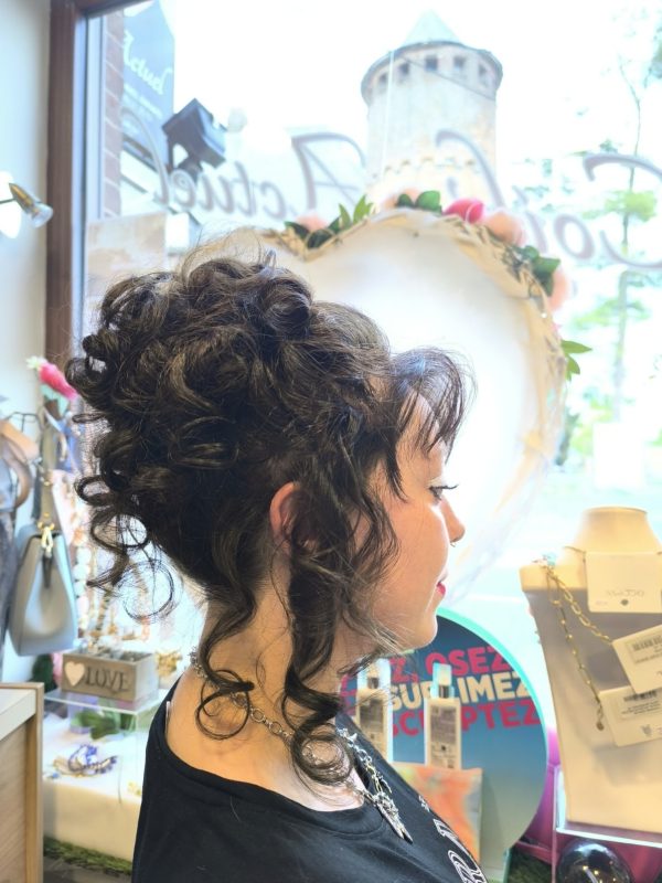 Réalisation de coiffure au salon Coif’Actuel à Templeuve